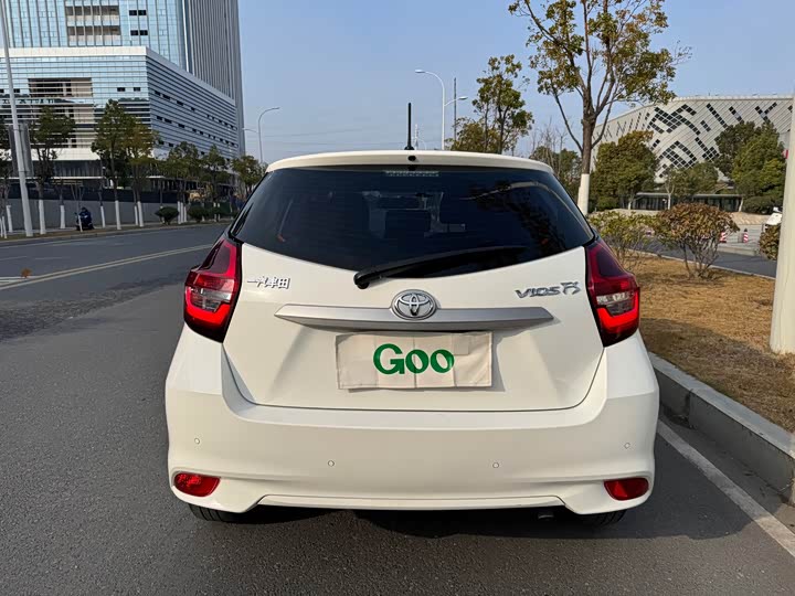 Фото 5 - Toyota Vios FS