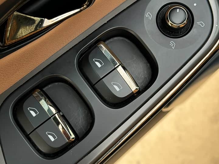 Фото 7 - Nio ES8