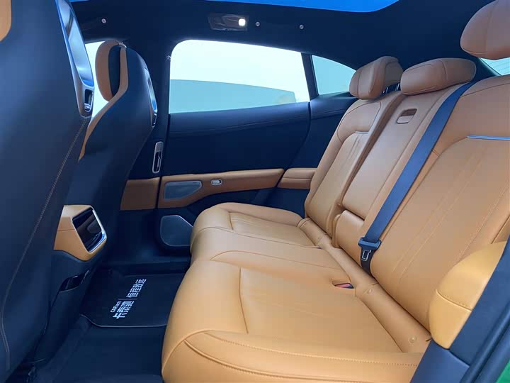 Фото 8 - Xiaomi YU7