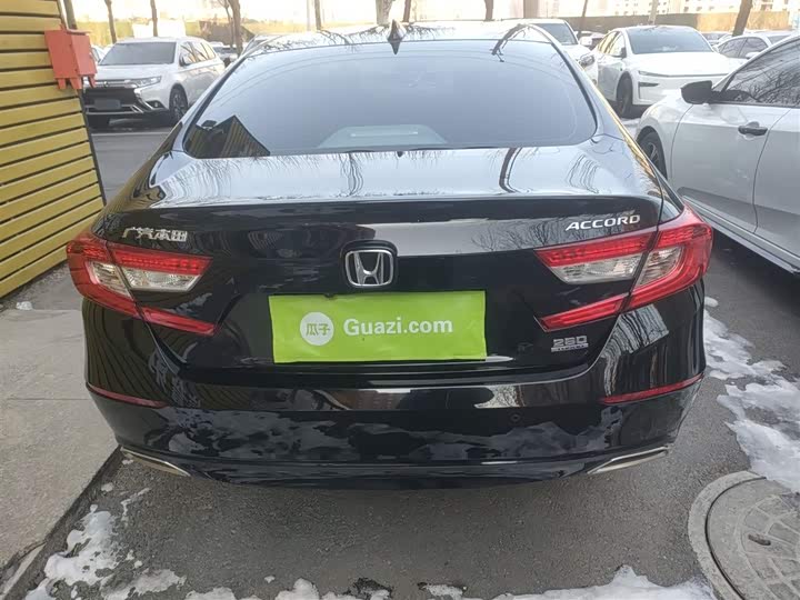 Фото 6 - Honda Accord