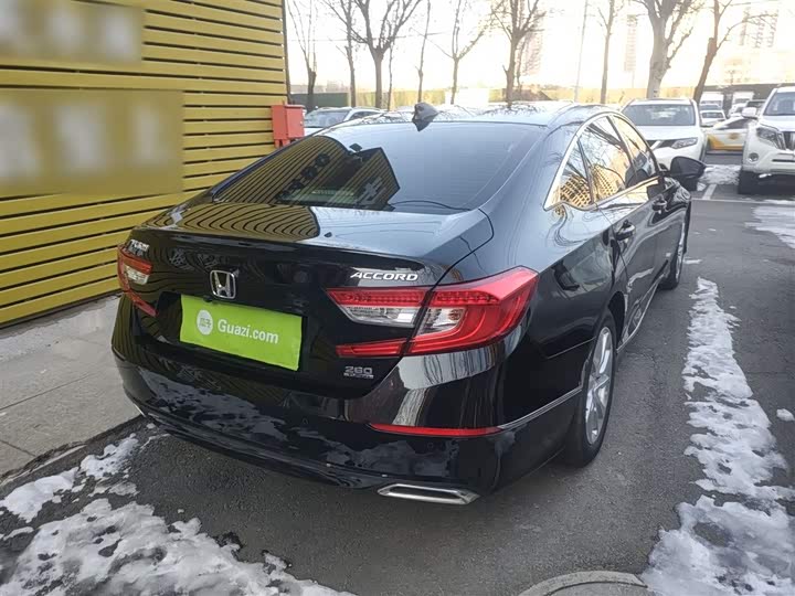 Фото 7 - Honda Accord