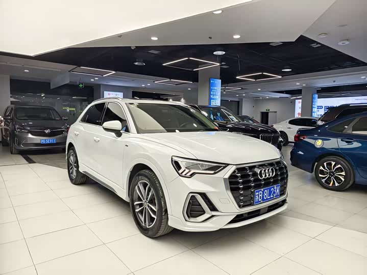 Фото 3 - Audi Q3