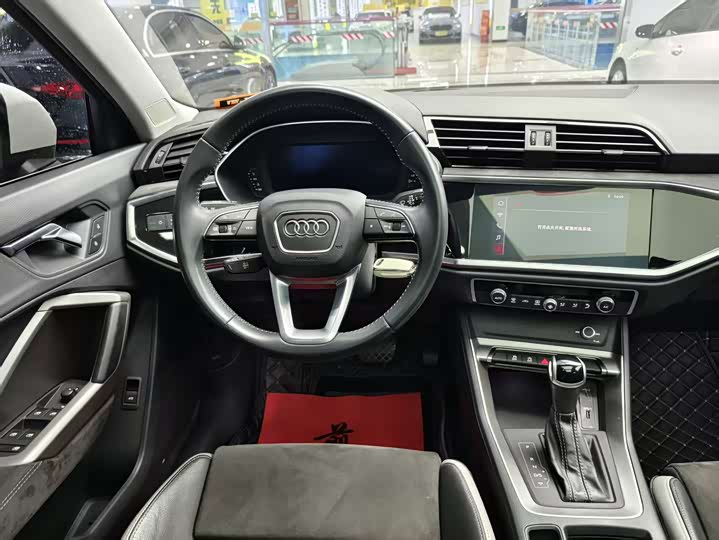 Фото 9 - Audi Q3