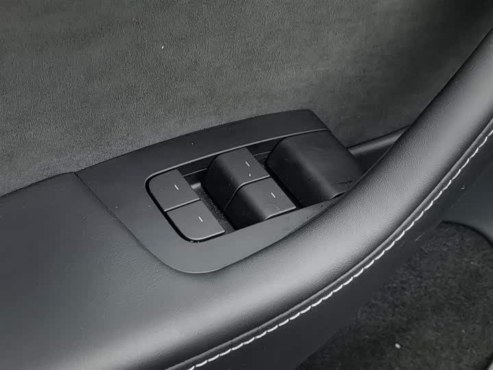 Фото 9 - Tesla Model Y