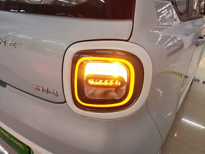 Фото 8 - Bestune Pony