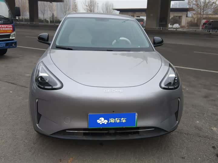 Фото 2 - Geely Galaxy Geome