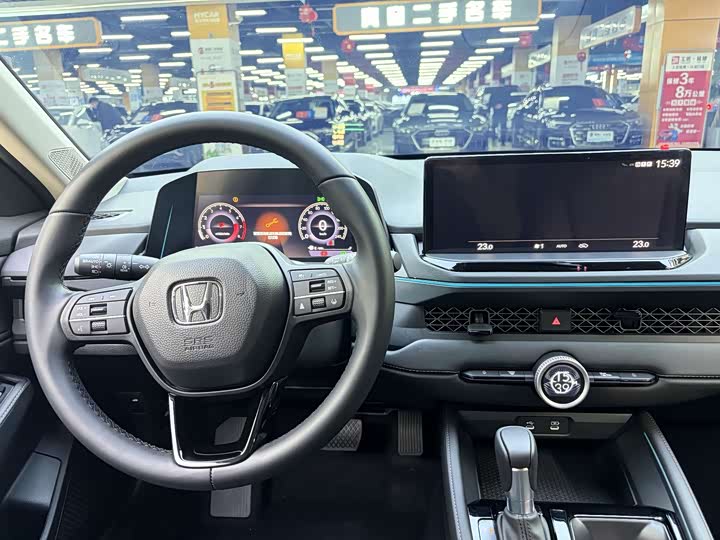 Фото 5 - Honda Accord