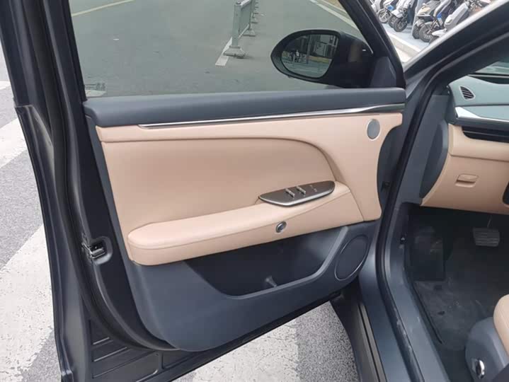 Фото 7 - BAIC Arcfox Alpha T5