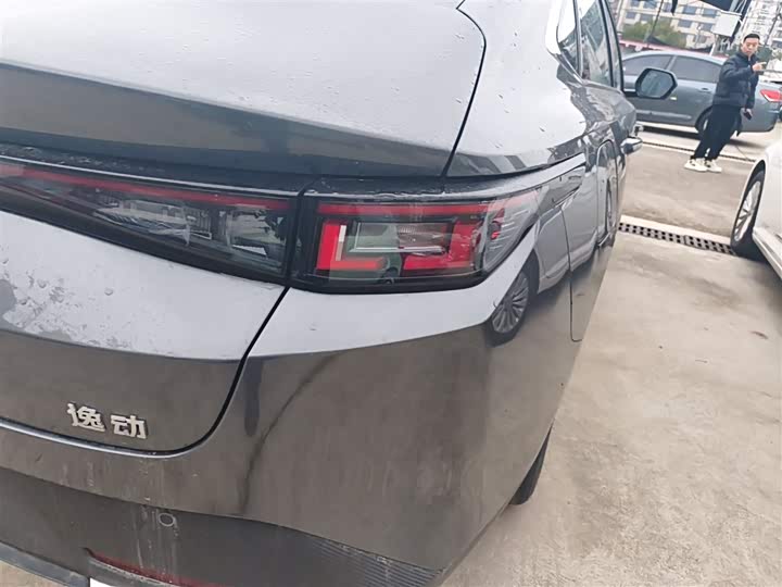 Фото 8 - Changan Eado EV