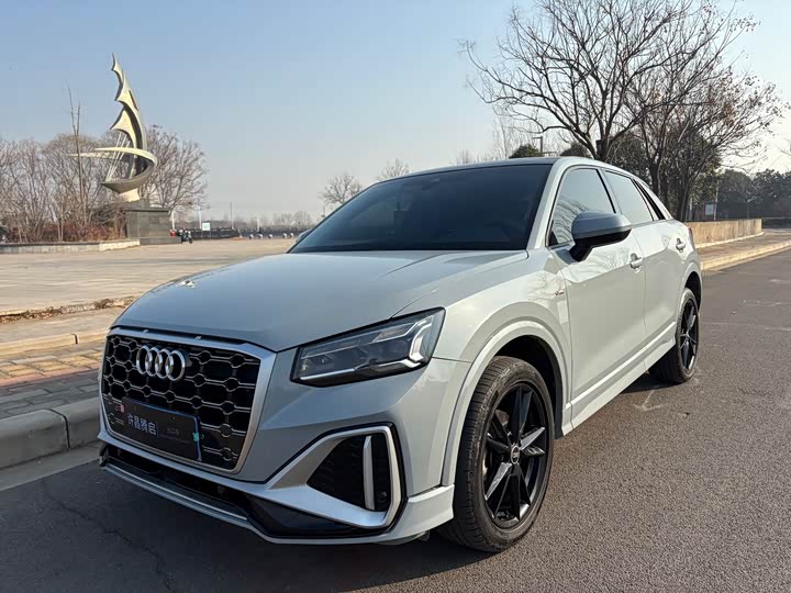 Фото 1 - Audi Q2L