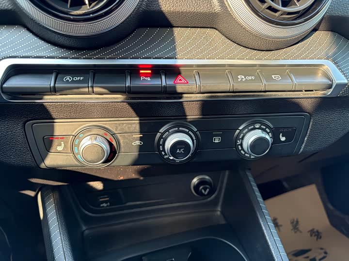 Фото 9 - Audi Q2L