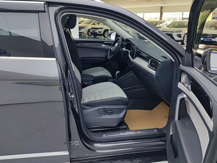 Фото 8 - Volkswagen Tayron