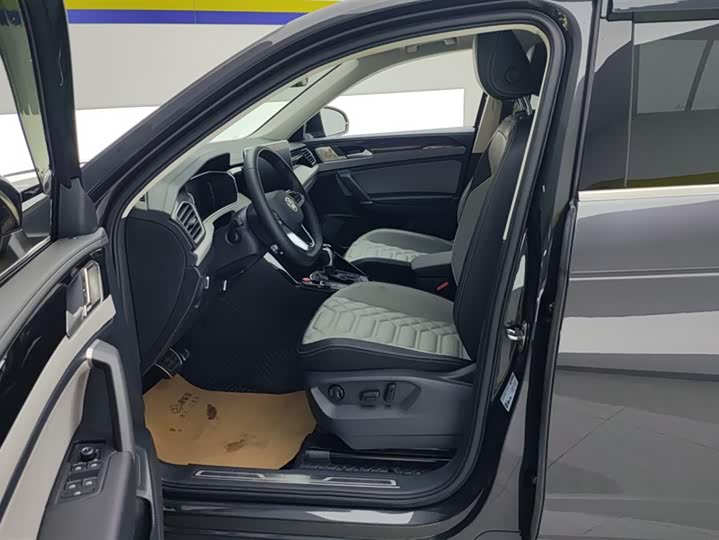 Фото 9 - Volkswagen Tayron