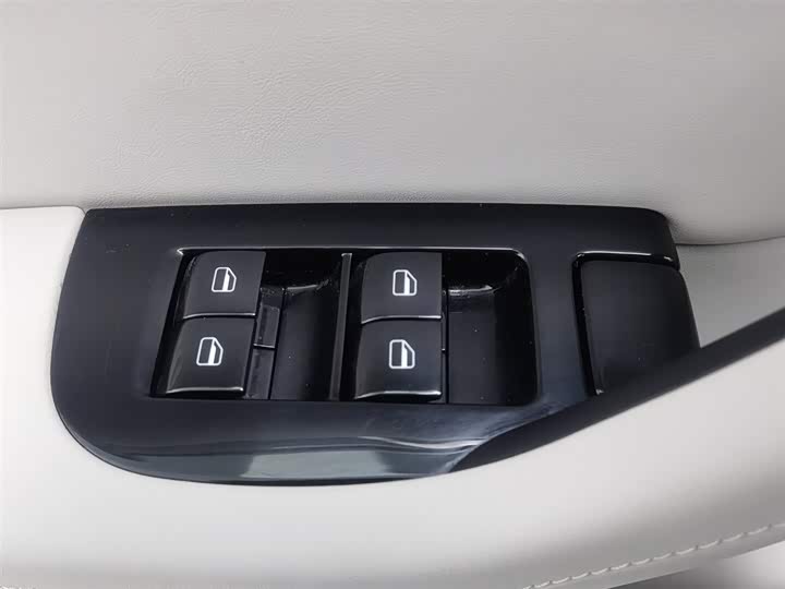 Фото 9 - Leapmotor C11