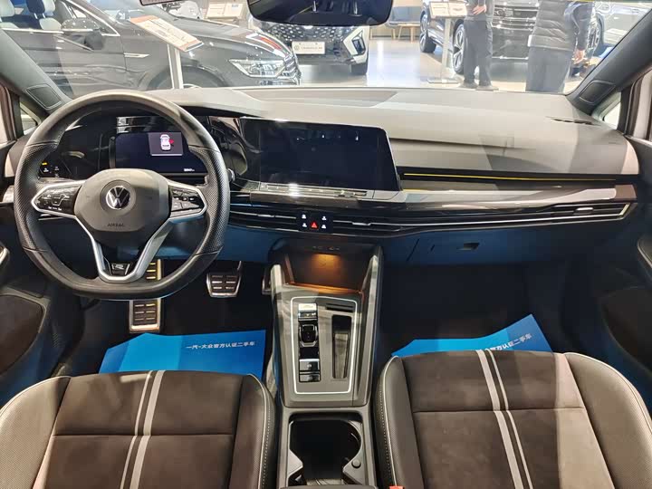 Фото 7 - Volkswagen Golf