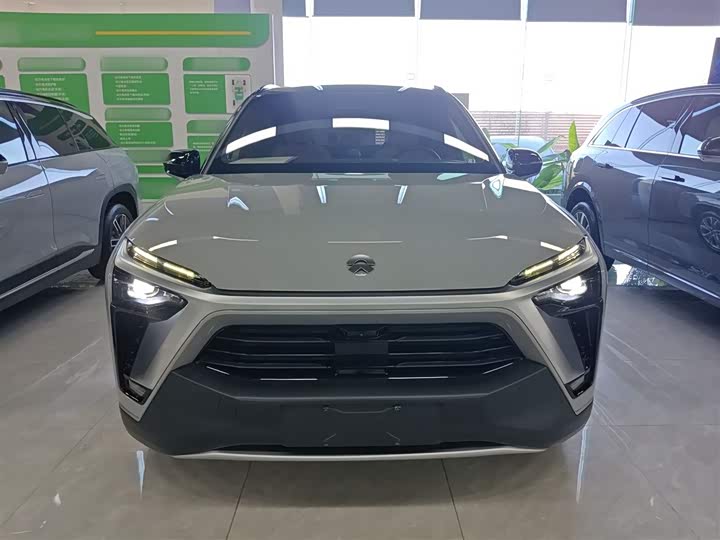 Фото 3 - Nio ES8