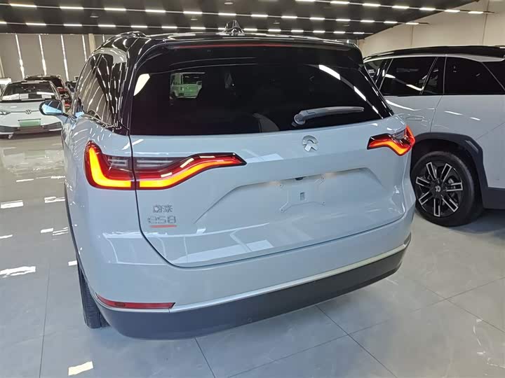 Фото 6 - Nio ES8