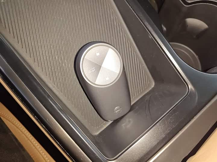 Фото 9 - Nio ES8