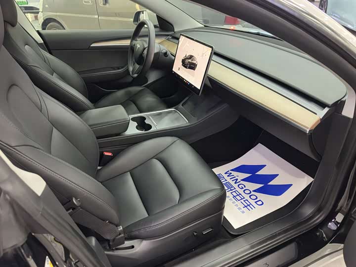 Фото 7 - Tesla Model 3