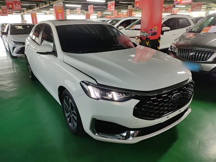 Фото 4 - Ford Escort