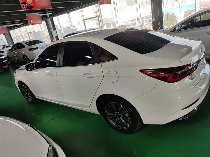 Фото 5 - Ford Escort