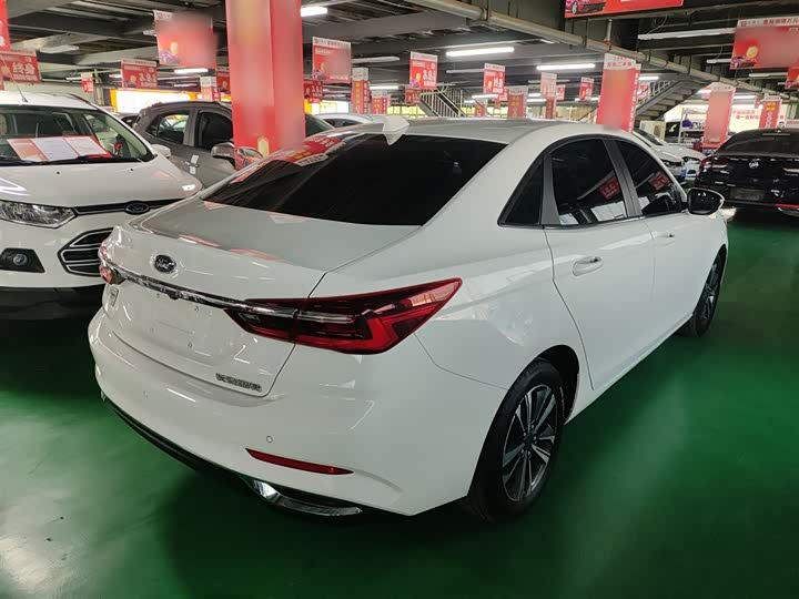 Фото 7 - Ford Escort