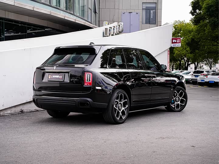 Фото 5 - Rolls-Royce Cullinan