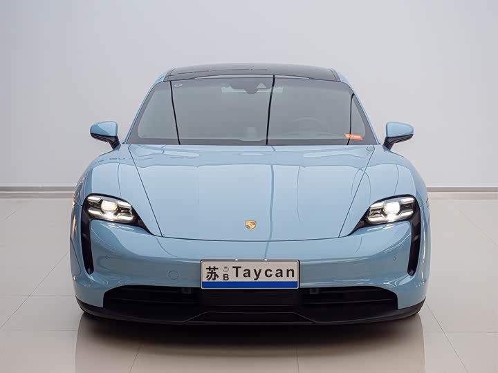 Фото 2 - Porsche Taycan