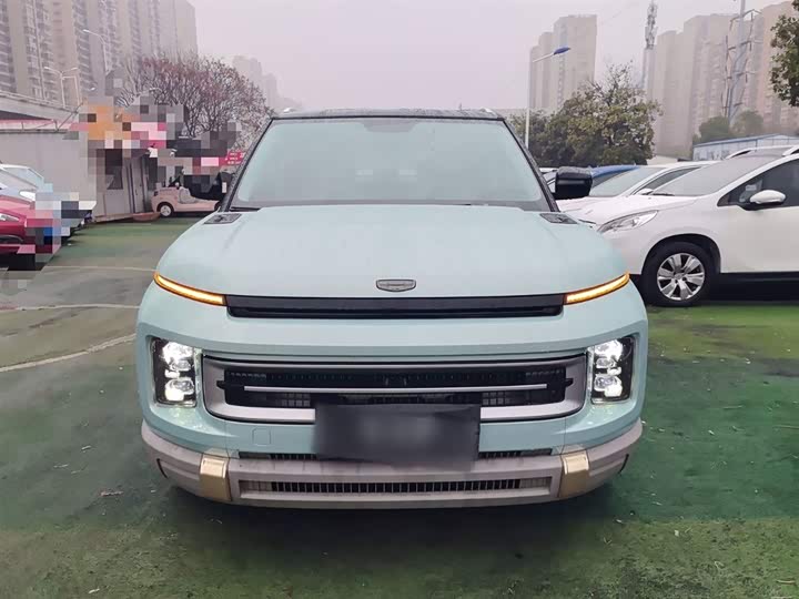 Фото 3 - Geely Icon