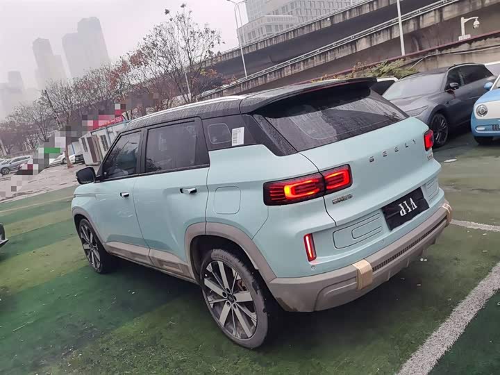 Фото 5 - Geely Icon