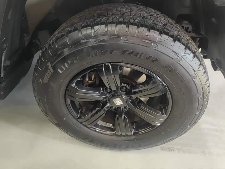 Фото 6 - Tank 300