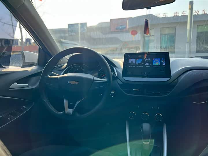 Фото 7 - Chevrolet Onix (Cavalier)