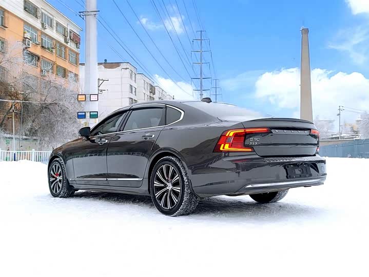 Фото 6 - Volvo S90