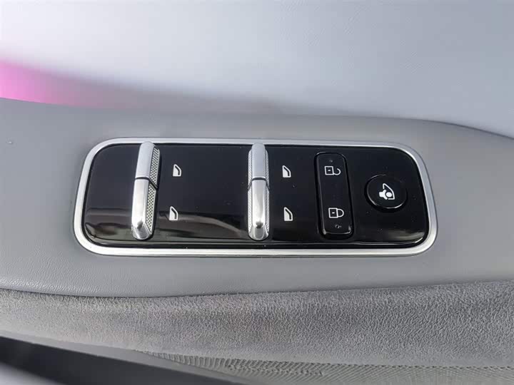 Фото 9 - Voyah Passion