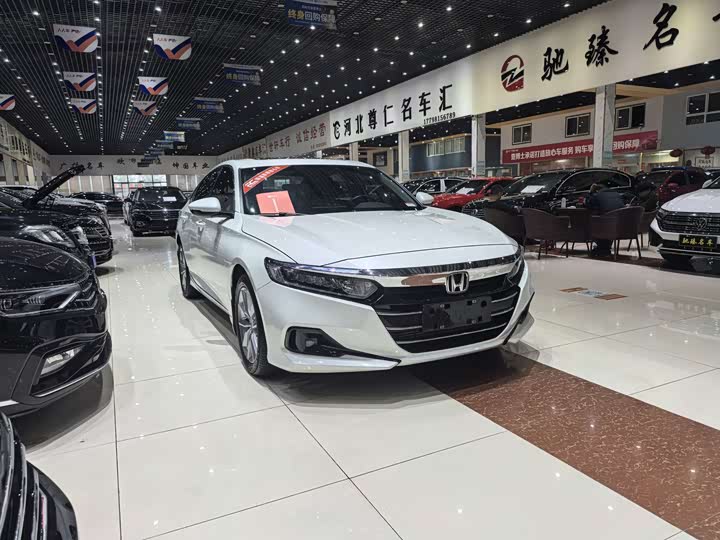 Фото 3 - Honda Accord