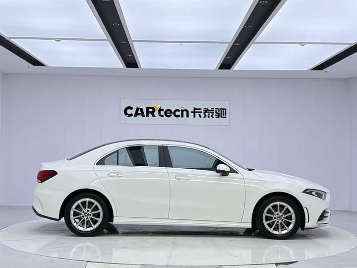 Фото 6 - Mercedes-Benz A-Class