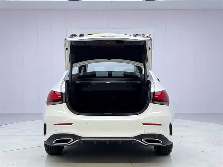 Фото 9 - Mercedes-Benz A-Class