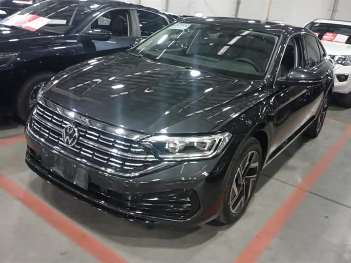 Фото 1 - Volkswagen Sagitar L