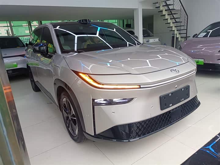 Фото 4 - Toyota bZ3X