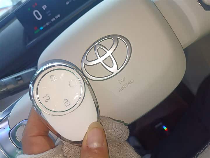 Фото 9 - Toyota bZ3X