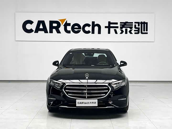 Фото 2 - Mercedes-Benz E-Class