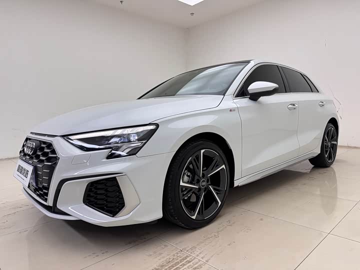 Фото 1 - Audi A3