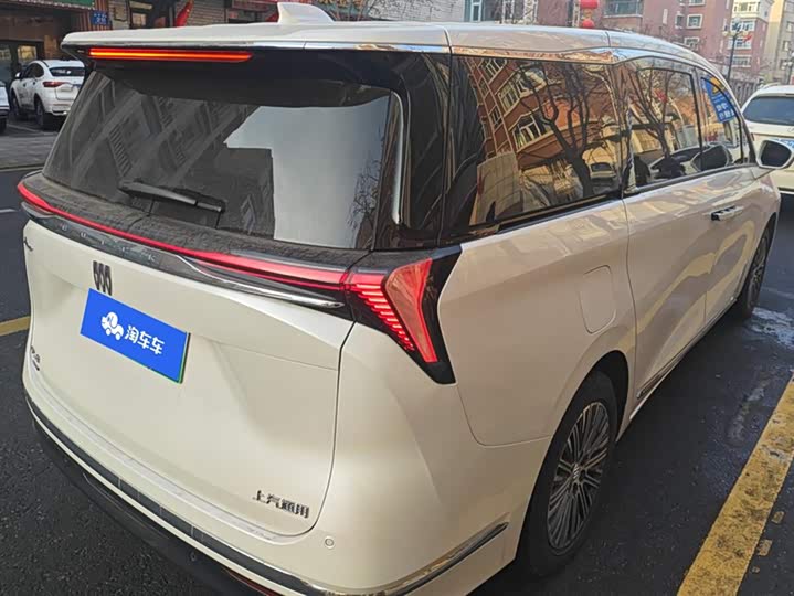 Фото 3 - Buick GL8 Hybrid