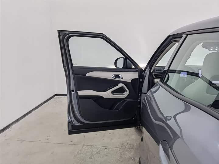 Фото 8 - BYD Yuan Up