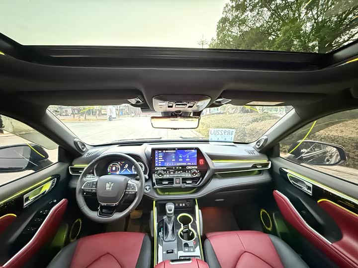 Фото 6 - Toyota Crown Kluger