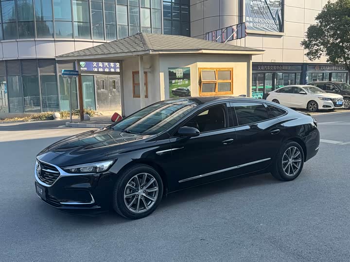 Фото 1 - Buick LaCrosse