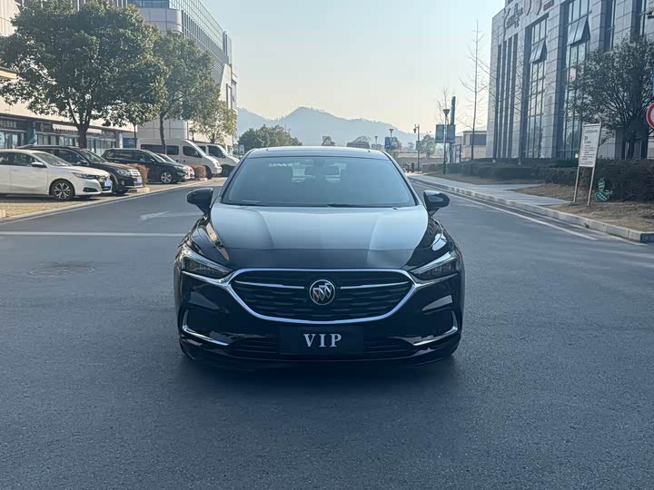 Фото 2 - Buick LaCrosse