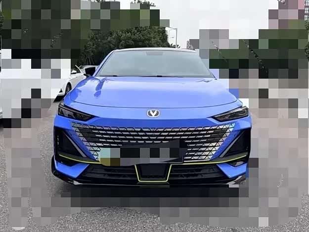 Фото 2 - Changan UNI-V