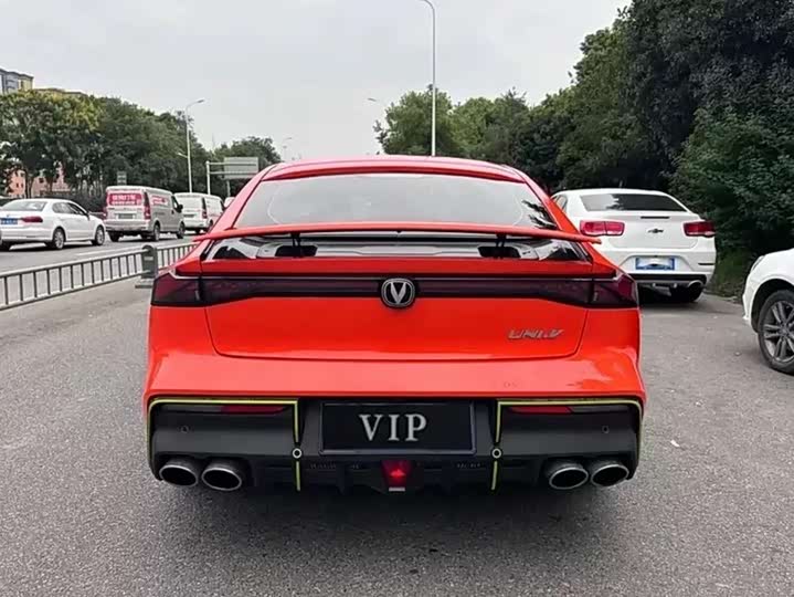 Фото 7 - Changan UNI-V