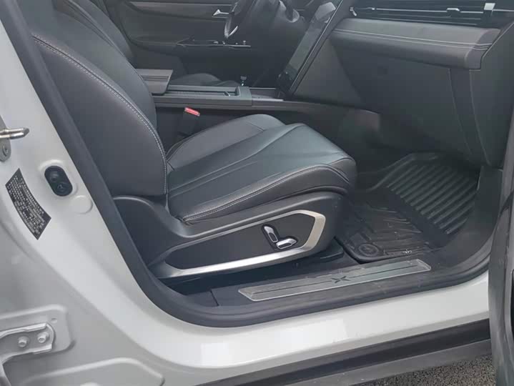 Фото 8 - XPeng G3